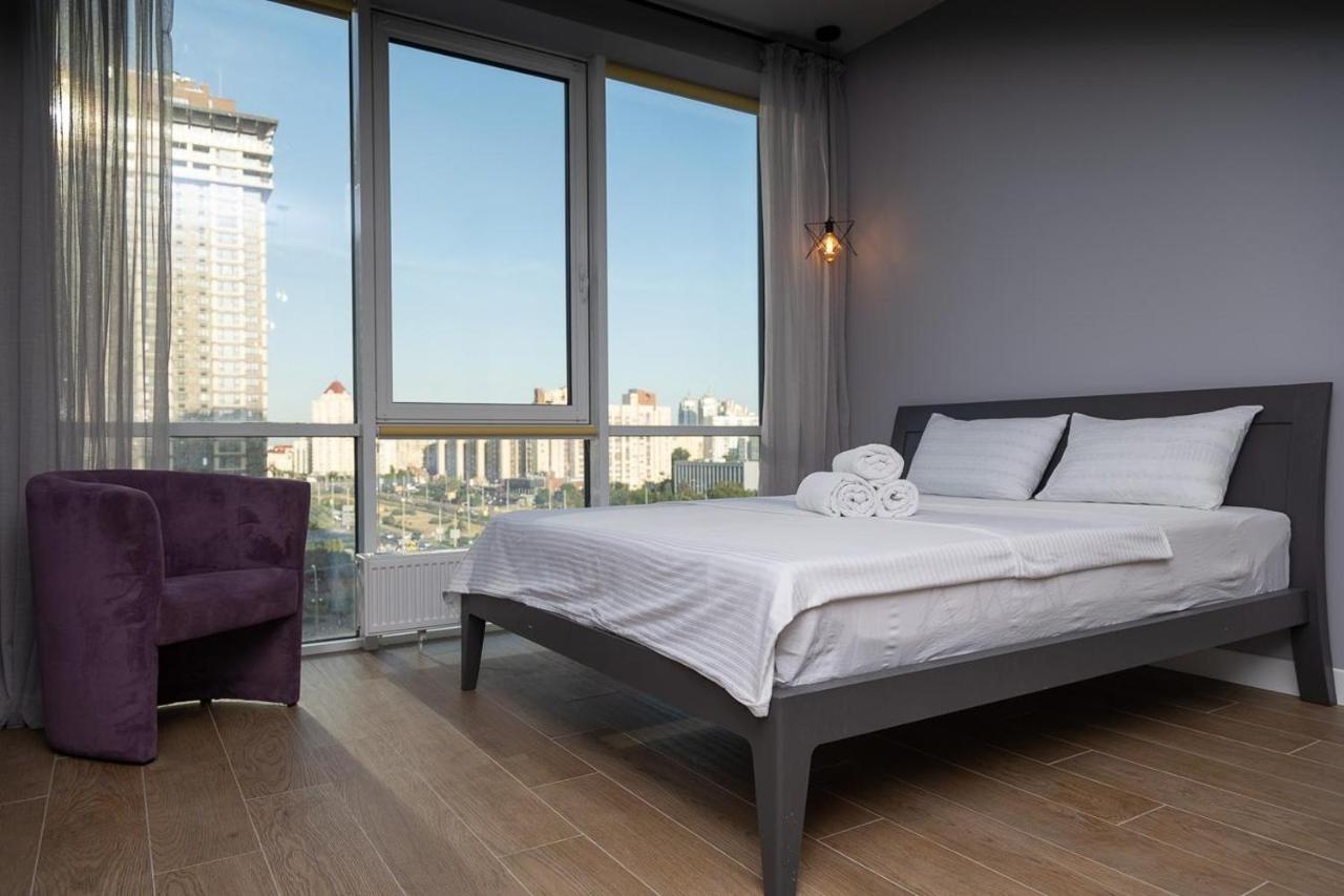 Stylish Panoramic Apartments. Smartplaza. Metro Minskaya キエフ エクステリア 写真