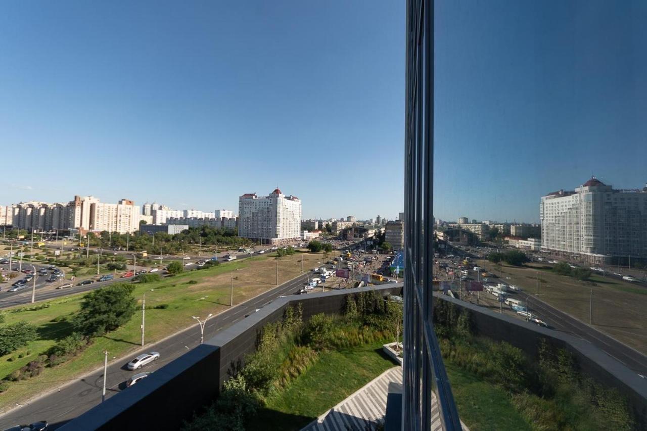 Stylish Panoramic Apartments. Smartplaza. Metro Minskaya キエフ エクステリア 写真